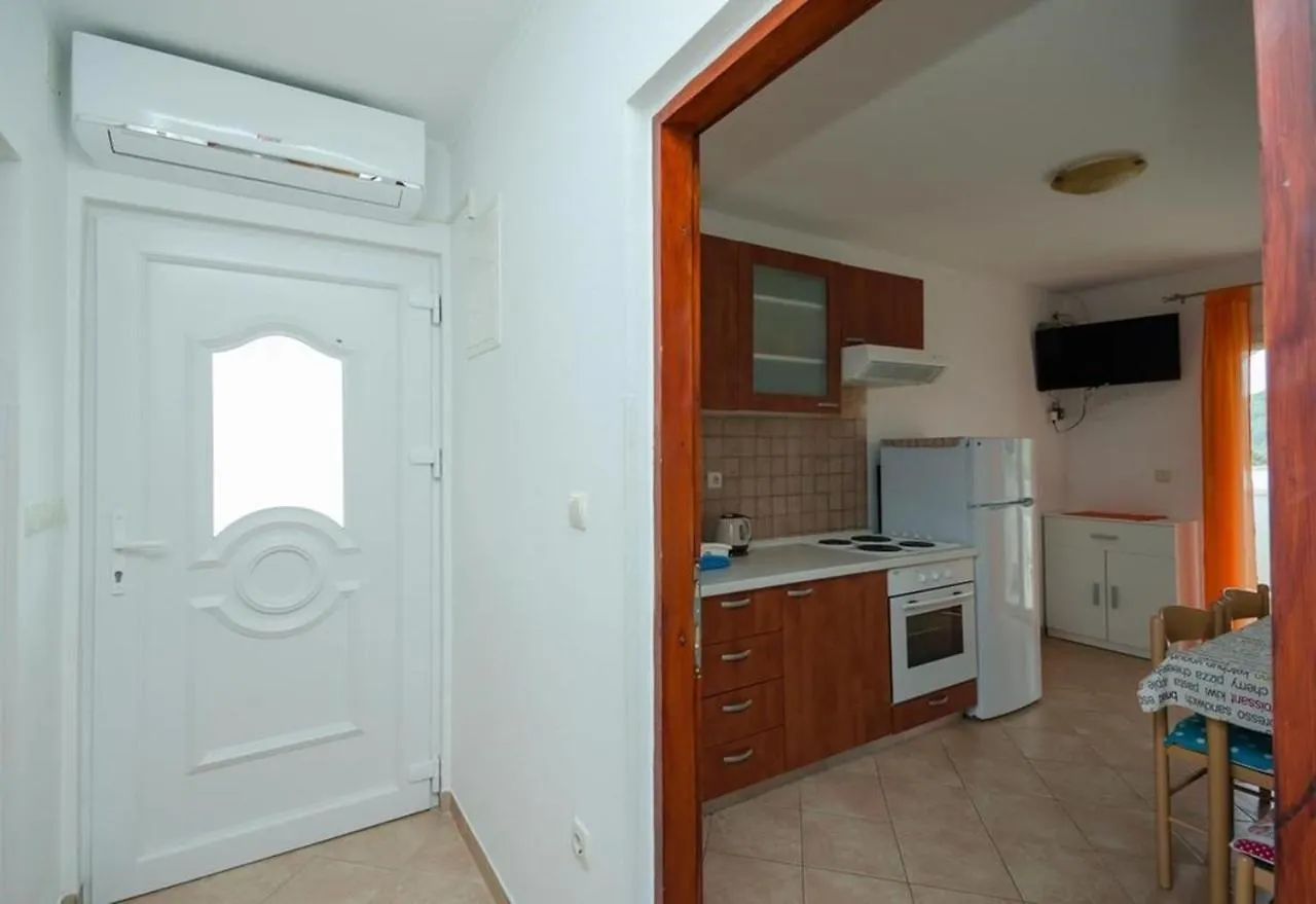 Apartment Lopar 3 0*,