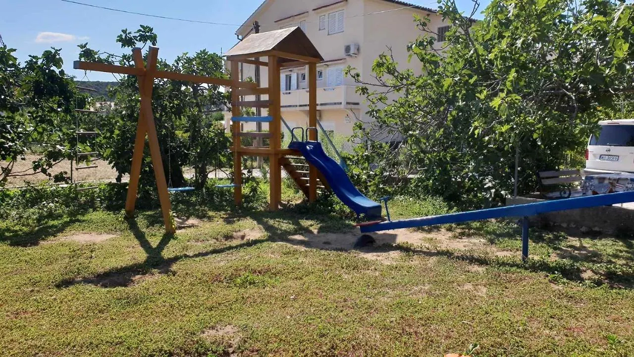 Apartment Lopar 3